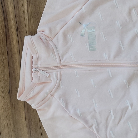 Nwt PUMA pale pink 1/4 zip crop sweater - Picture 2 of 4